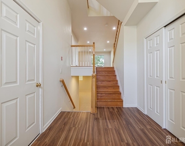 29 Harbor Bay Circle - Photo Thumbnail 2