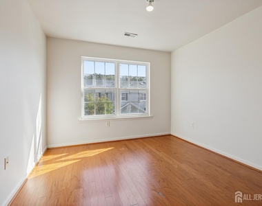 29 Harbor Bay Circle - Photo Thumbnail 26