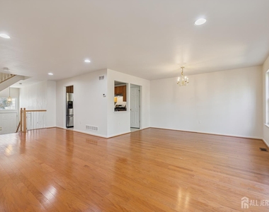29 Harbor Bay Circle - Photo Thumbnail 32