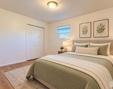 78 College Drive - Photo Thumbnail 6