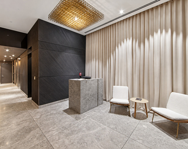 30 Warren Street - Photo Thumbnail 13