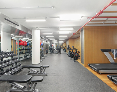 30 Warren Street - Photo Thumbnail 14