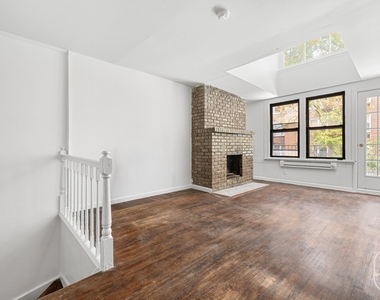 313 W 29th Street - Photo Thumbnail 1