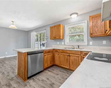 7401 Paxton Drive - Photo Thumbnail 9