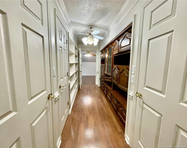 5704 Kindley Drive - Photo Thumbnail 8