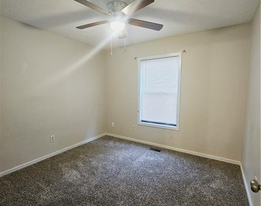 6847 Candlewood Drive - Photo Thumbnail 13