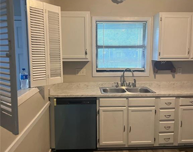 6847 Candlewood Drive - Photo Thumbnail 6
