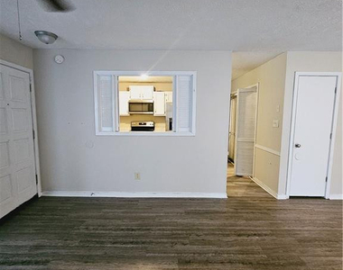 6847 Candlewood Drive - Photo Thumbnail 4