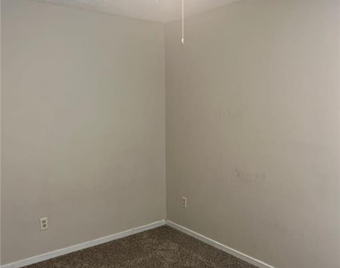 6847 Candlewood Drive - Photo Thumbnail 9