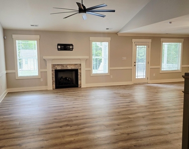 574 Long Grass Drive - Photo Thumbnail 3
