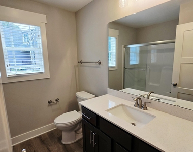 574 Long Grass Drive - Photo Thumbnail 9