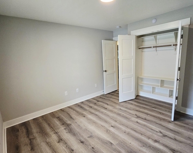 574 Long Grass Drive - Photo Thumbnail 7