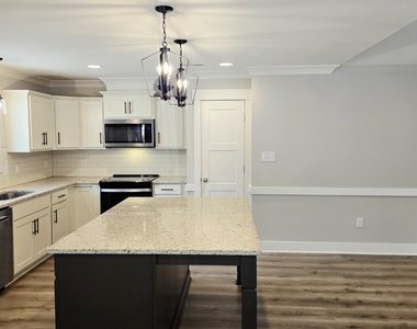 574 Long Grass Drive - Photo Thumbnail 4