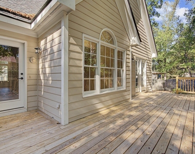 208 Hickory Glen Lane - Photo Thumbnail 36
