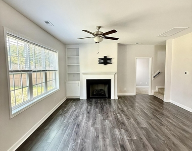 325 Whetstone Drive - Photo Thumbnail 6