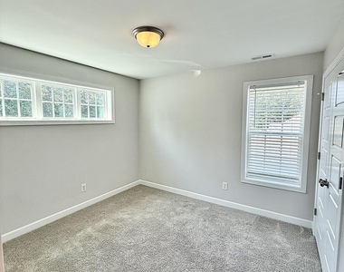 325 Whetstone Drive - Photo Thumbnail 22