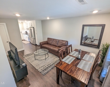 144 E Tryon Street - Photo Thumbnail 11