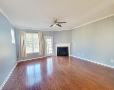 2952 Casona Way - Photo Thumbnail 6