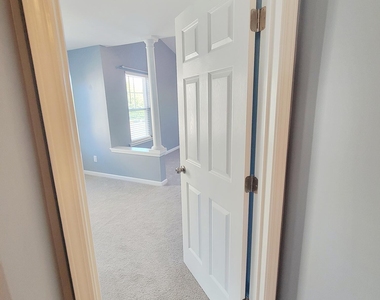 2952 Casona Way - Photo Thumbnail 19