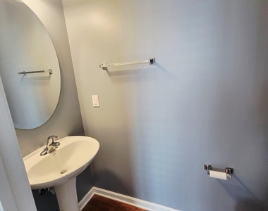 2952 Casona Way - Photo Thumbnail 16