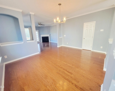 2952 Casona Way - Photo Thumbnail 2
