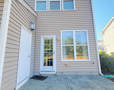 2952 Casona Way - Photo Thumbnail 40