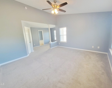 2952 Casona Way - Photo Thumbnail 25