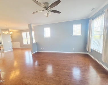 2952 Casona Way - Photo Thumbnail 8