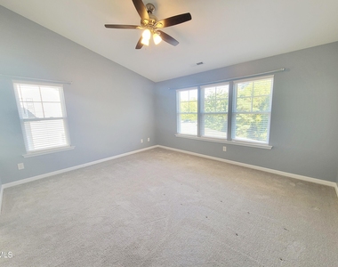 2952 Casona Way - Photo Thumbnail 26