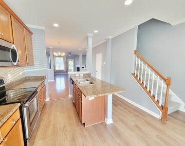 2952 Casona Way - Photo Thumbnail 12