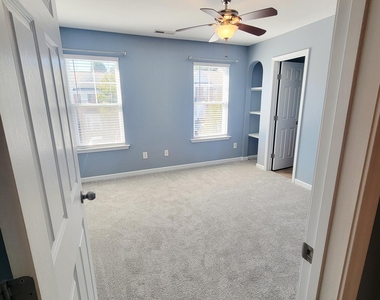 2952 Casona Way - Photo Thumbnail 33