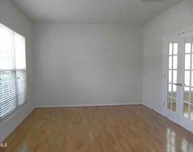 503 Crescendo Drive - Photo Thumbnail 3