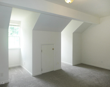 101 Rock Haven Road - Photo Thumbnail 11