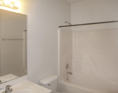 101 Rock Haven Road - Photo Thumbnail 13
