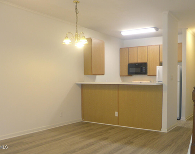 101 Rock Haven Road - Photo Thumbnail 3