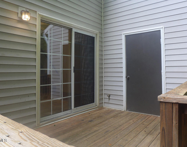 101 Rock Haven Road - Photo Thumbnail 14