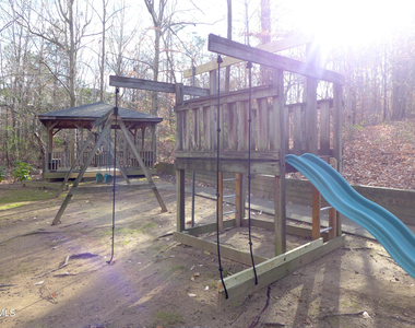 101 Rock Haven Road - Photo Thumbnail 17