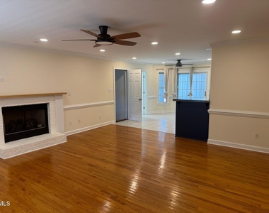 182 Mels Meadows Drive - Photo Thumbnail 5