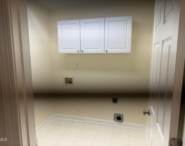 182 Mels Meadows Drive - Photo Thumbnail 13