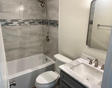 1909 Frazier Ave - Photo Thumbnail 6