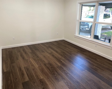 1909 Frazier Ave - Photo Thumbnail 5