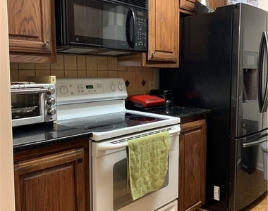 2529 Rio Grande St - Photo Thumbnail 5