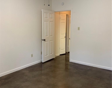 2529 Rio Grande St - Photo Thumbnail 7