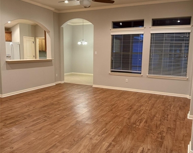 1606 Discovery Blvd - Photo Thumbnail 2