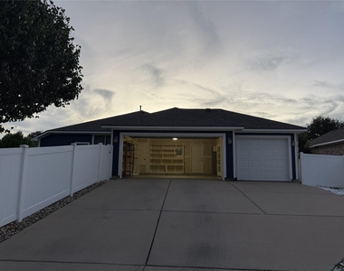 1606 Discovery Blvd - Photo Thumbnail 8