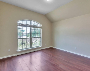 101 Dasher Dr - Photo Thumbnail 22