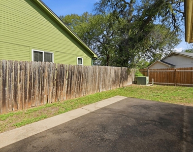 2608 Garrettson Dr - Photo Thumbnail 16