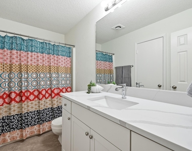 2608 Garrettson Dr - Photo Thumbnail 15