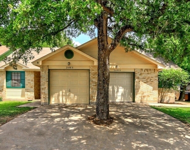 2608 Garrettson Dr - Photo Thumbnail 2
