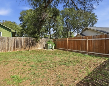 2608 Garrettson Dr - Photo Thumbnail 19